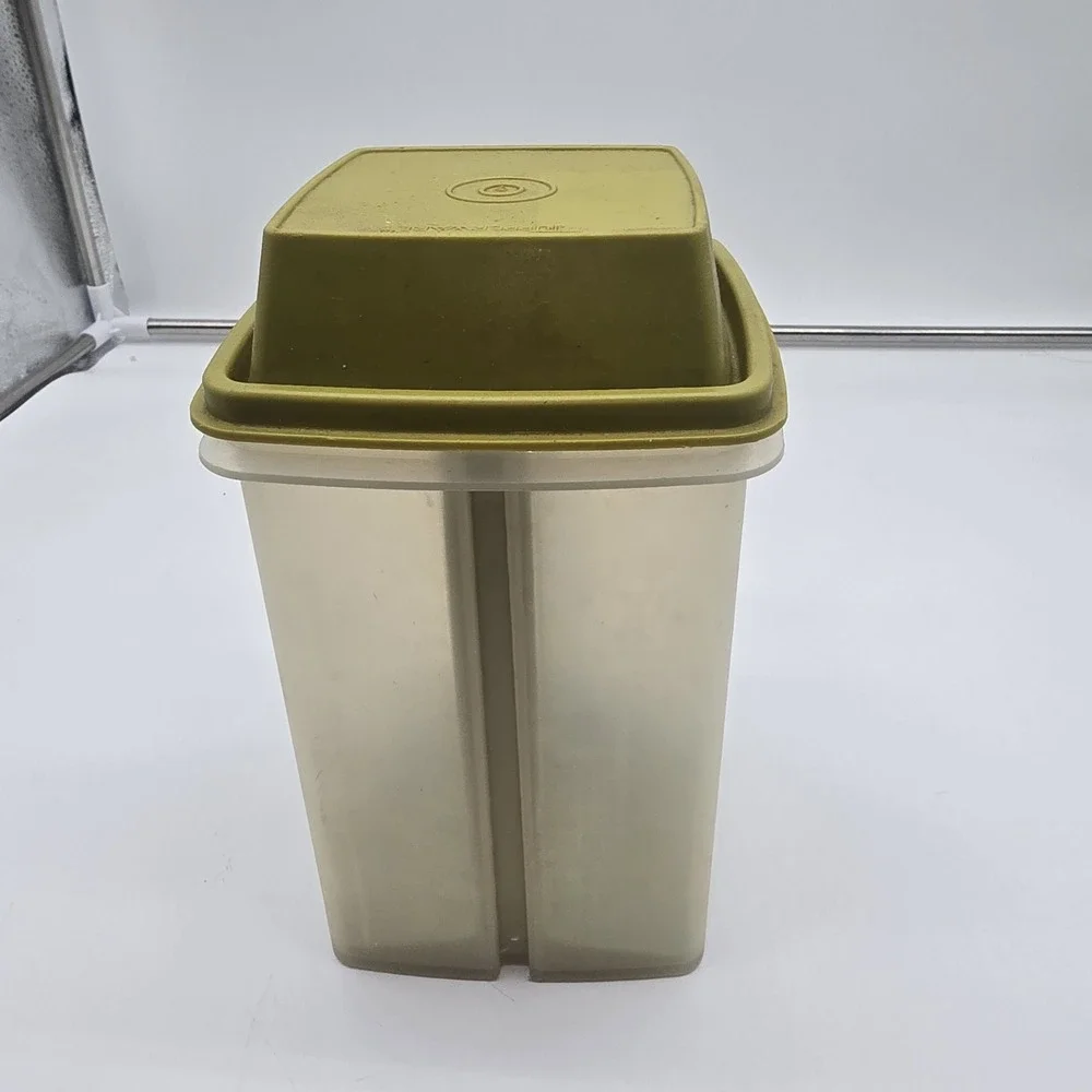 Tupperware Pick-A-Deli Pickle Olive Keeper Avocaod Green Lid 1560 Vintage